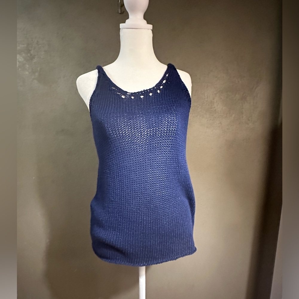 Women’s Trina Turk sleeveless sweater, navy, size small, measurements in photos